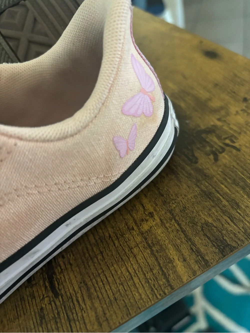Converse Low Top Sneakers - Pale Pink and White